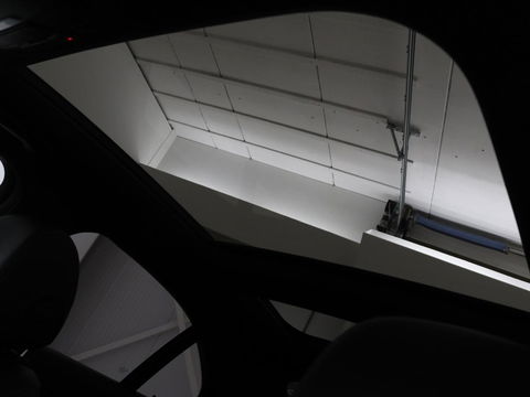 Mercedes-Benz C-Klasse 180 Business Solution AMG | Panoramadak | Leder | Stoelverwarming | Cruise control | 360 Camera | Elektrische achterklep | Carplay | Burmester