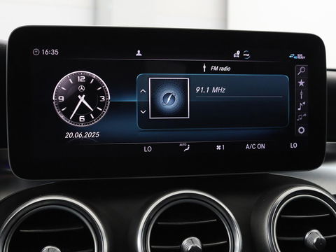 Mercedes-Benz C-Klasse 180 Business Solution AMG | Panoramadak | Leder | Stoelverwarming | Cruise control | 360 Camera | Elektrische achterklep | Carplay | Burmester