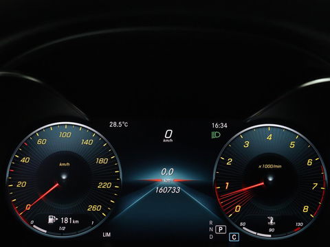 Mercedes-Benz C-Klasse 180 Business Solution AMG | Panoramadak | Leder | Stoelverwarming | Cruise control | 360 Camera | Elektrische achterklep | Carplay | Burmester