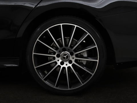 Mercedes-Benz C-Klasse 180 Business Solution AMG | Panoramadak | Leder | Stoelverwarming | Cruise control | 360 Camera | Elektrische achterklep | Carplay | Burmester