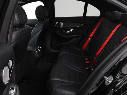 Mercedes-Benz C-Klasse 180 Business Solution AMG | Panoramadak | Leder | Stoelverwarming | Cruise control | 360 Camera | Elektrische achterklep | Carplay | Burmester