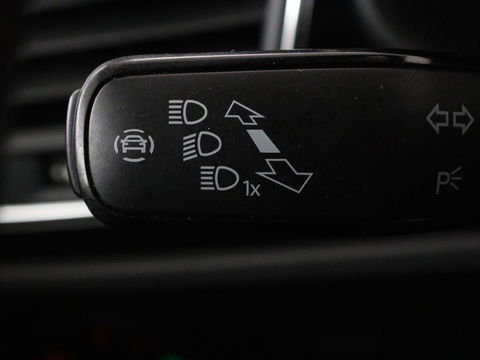 SEAT Leon 2.0 TDI FR | Panoramadak | Virtual Cockpit | Maxton | Stoelverwarming | Adaptive cruise | Camera | Carplay | Sfeerverlichting | Full LED