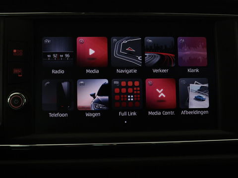 SEAT Leon 2.0 TDI FR | Panoramadak | Virtual Cockpit | Maxton | Stoelverwarming | Adaptive cruise | Camera | Carplay | Sfeerverlichting | Full LED