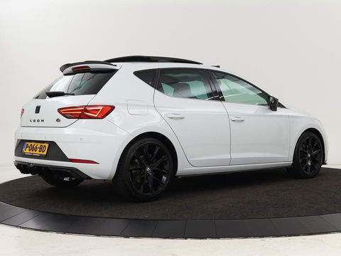 SEAT Leon 2.0 TDI FR | Panoramadak | Virtual Cockpit | Maxton | Stoelverwarming | Adaptive cruise | Camera | Carplay | Sfeerverlichting | Full LED