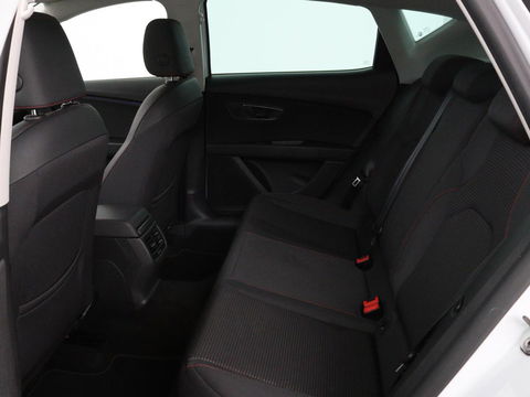 SEAT Leon 2.0 TDI FR | Panoramadak | Virtual Cockpit | Maxton | Stoelverwarming | Adaptive cruise | Camera | Carplay | Sfeerverlichting | Full LED