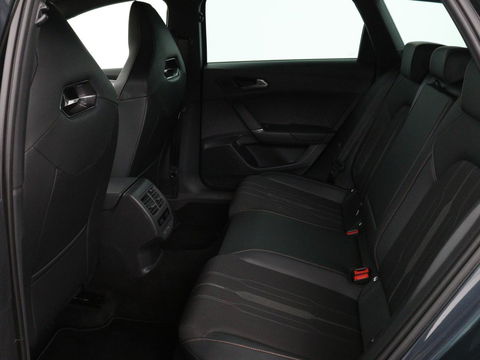 CUPRA Leon 1.4 e-Hybrid VZ Performance | Stoel & Stuurverwarming | Adaptive cruise | Carplay | Camera | Memory | Sportstoelen | Full LED
