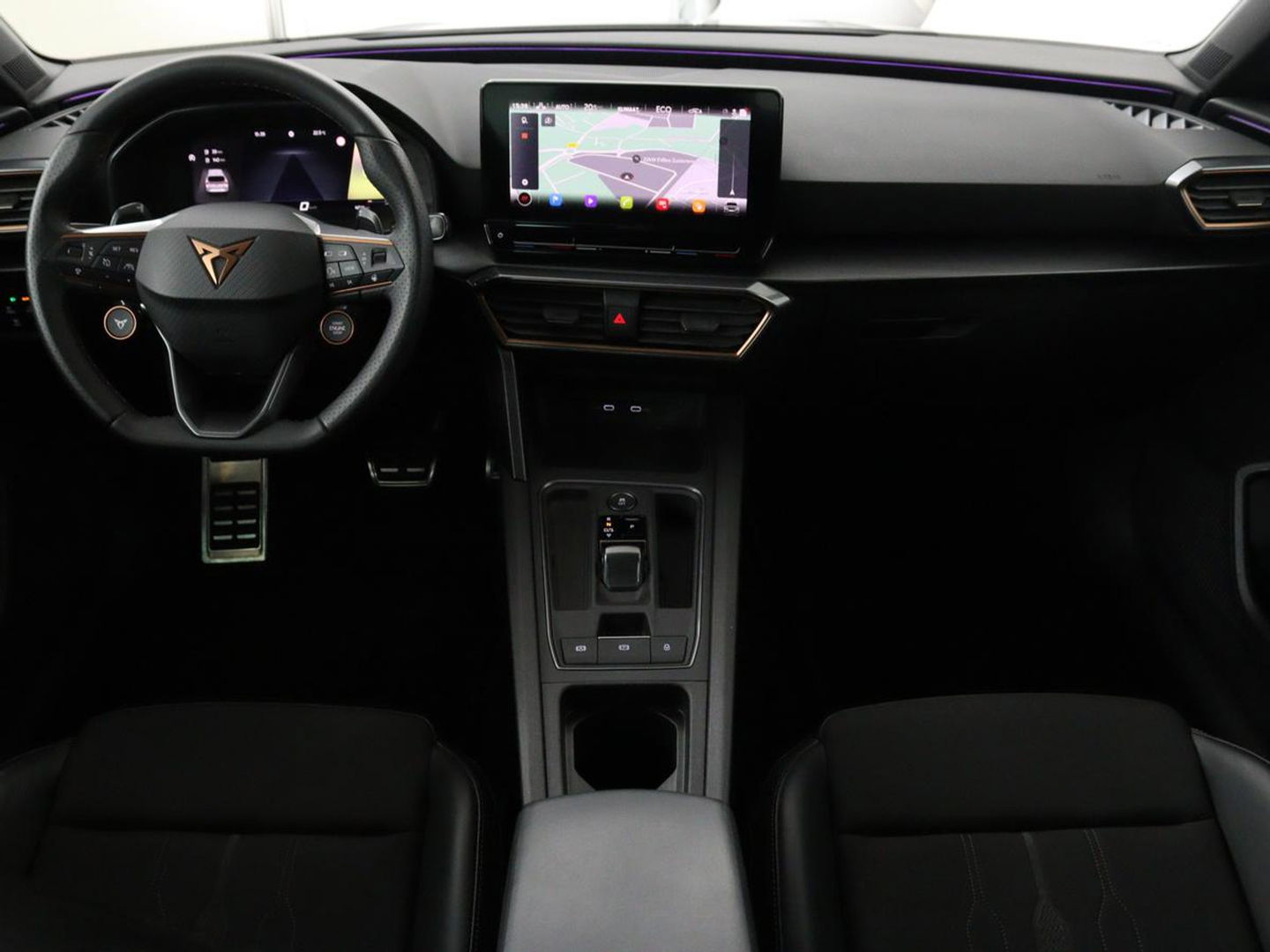 CUPRA Leon 1.4 e-Hybrid VZ Performance | Stoel & Stuurverwarming | Adaptive cruise | Carplay | Camera | Memory | Sportstoelen | Full LED
