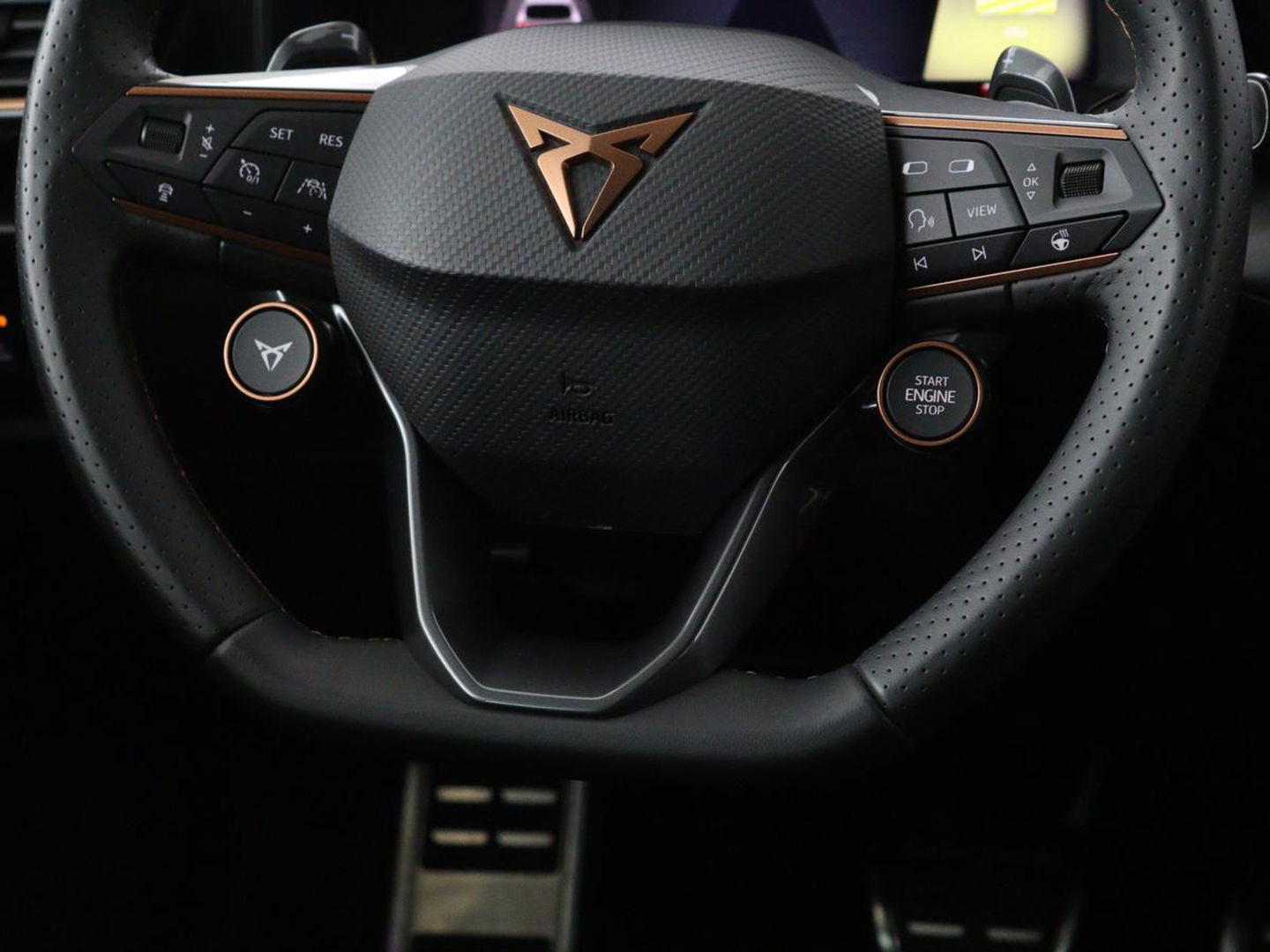 CUPRA Leon 1.4 e-Hybrid VZ Performance | Stoel & Stuurverwarming | Adaptive cruise | Carplay | Camera | Memory | Sportstoelen | Full LED
