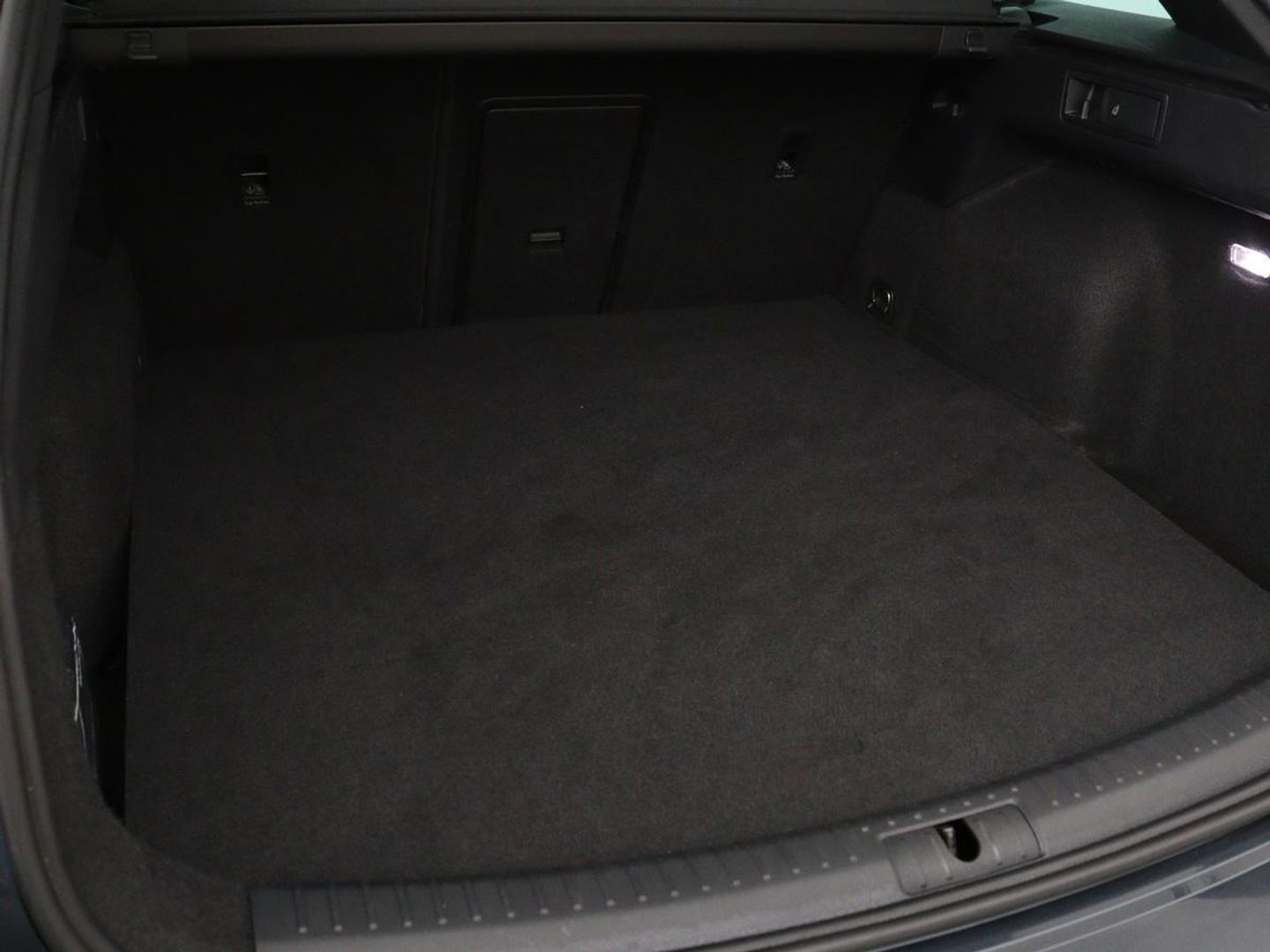 CUPRA Leon 1.4 e-Hybrid VZ Performance | Stoel & Stuurverwarming | Adaptive cruise | Carplay | Camera | Memory | Sportstoelen | Full LED