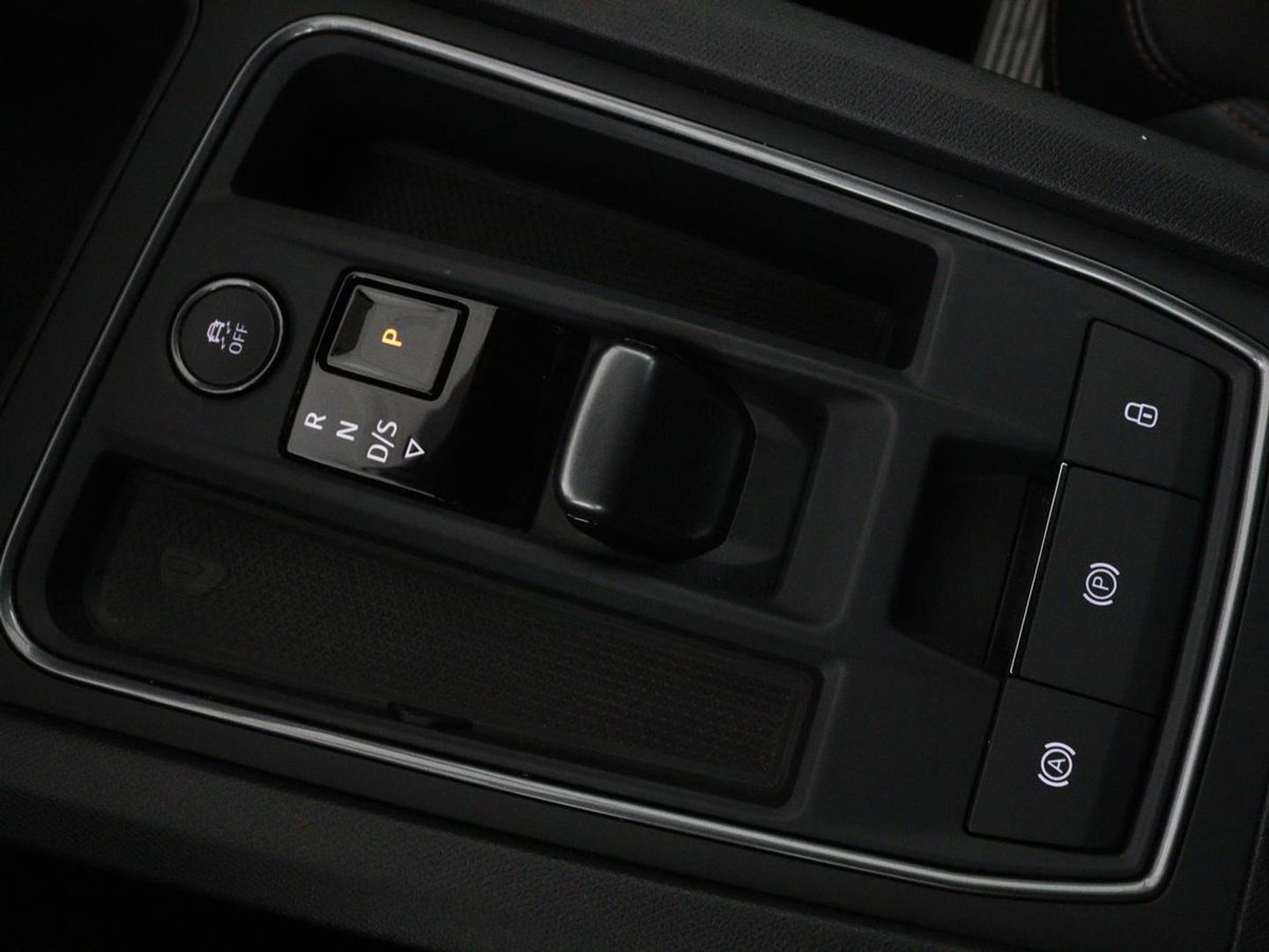 CUPRA Leon 1.4 e-Hybrid VZ Performance | Stoel & Stuurverwarming | Adaptive cruise | Carplay | Camera | Memory | Sportstoelen | Full LED
