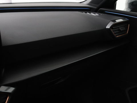 CUPRA Leon 1.4 e-Hybrid VZ Performance | Stoel & Stuurverwarming | Adaptive cruise | Carplay | Camera | Memory | Sportstoelen | Full LED
