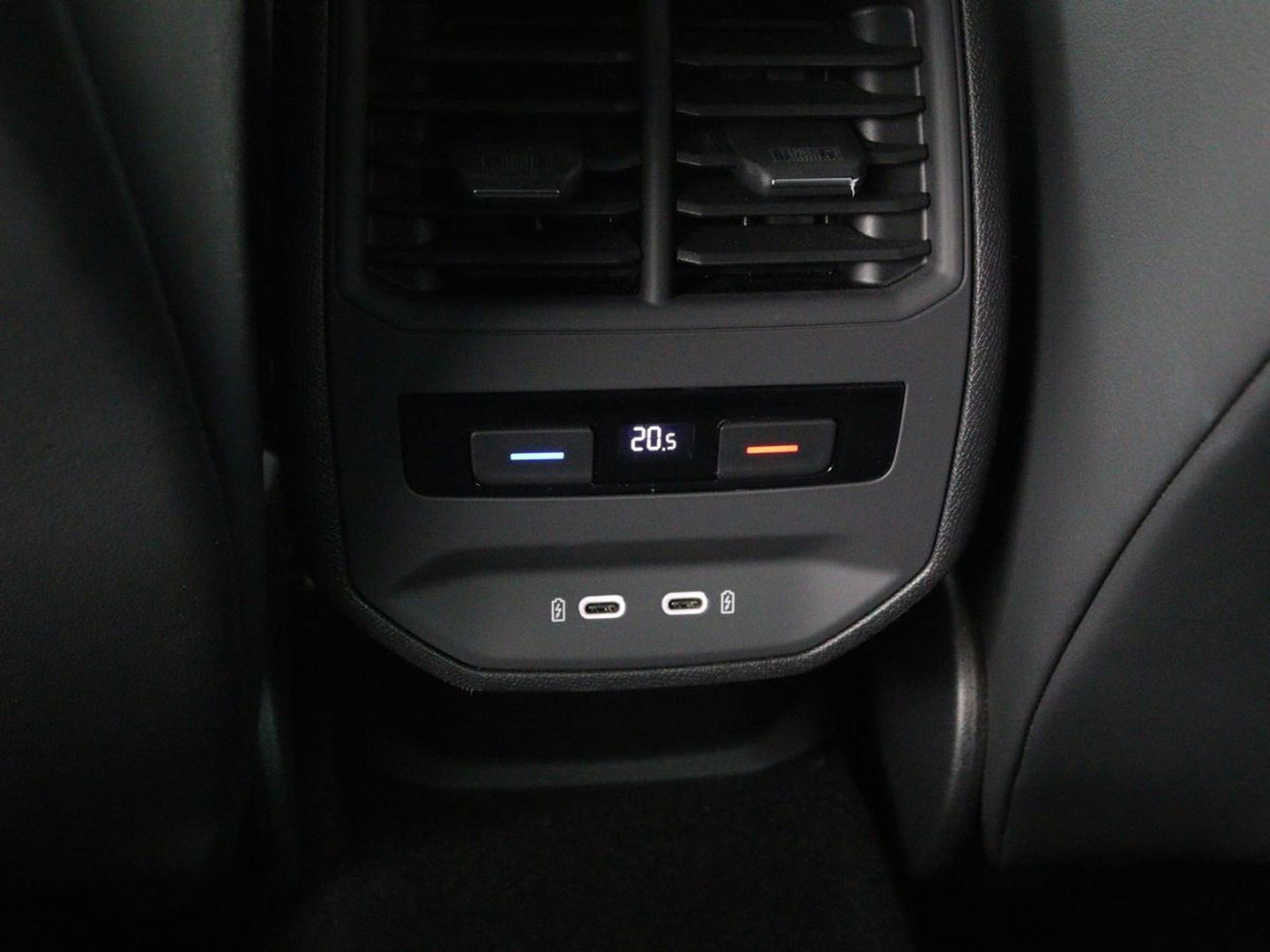 CUPRA Leon 1.4 e-Hybrid VZ Performance | Stoel & Stuurverwarming | Adaptive cruise | Carplay | Camera | Memory | Sportstoelen | Full LED