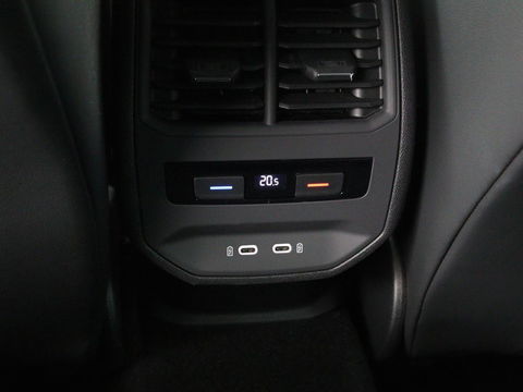 CUPRA Leon 1.4 e-Hybrid VZ Performance | Stoel & Stuurverwarming | Adaptive cruise | Carplay | Camera | Memory | Sportstoelen | Full LED