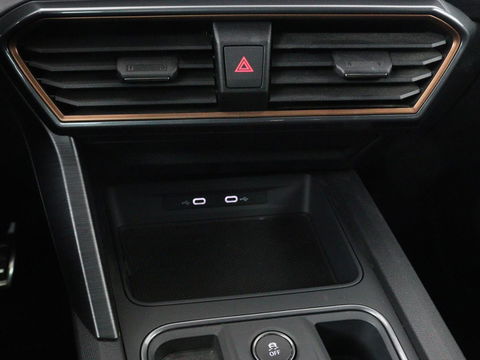 CUPRA Leon 1.4 e-Hybrid VZ Performance | Stoel & Stuurverwarming | Adaptive cruise | Carplay | Camera | Memory | Sportstoelen | Full LED