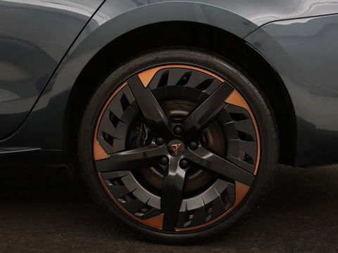 CUPRA Leon 1.4 e-Hybrid VZ Performance | Stoel & Stuurverwarming | Adaptive cruise | Carplay | Camera | Memory | Sportstoelen | Full LED