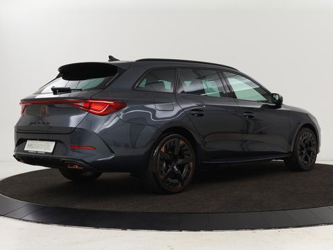 CUPRA Leon 1.4 e-Hybrid VZ Performance | Stoel & Stuurverwarming | Adaptive cruise | Carplay | Camera | Memory | Sportstoelen | Full LED