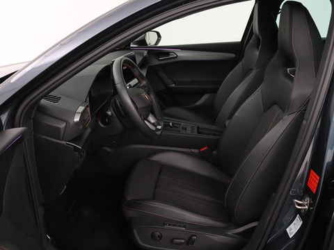 CUPRA Leon 1.4 e-Hybrid VZ Performance | Stoel & Stuurverwarming | Adaptive cruise | Carplay | Camera | Memory | Sportstoelen | Full LED