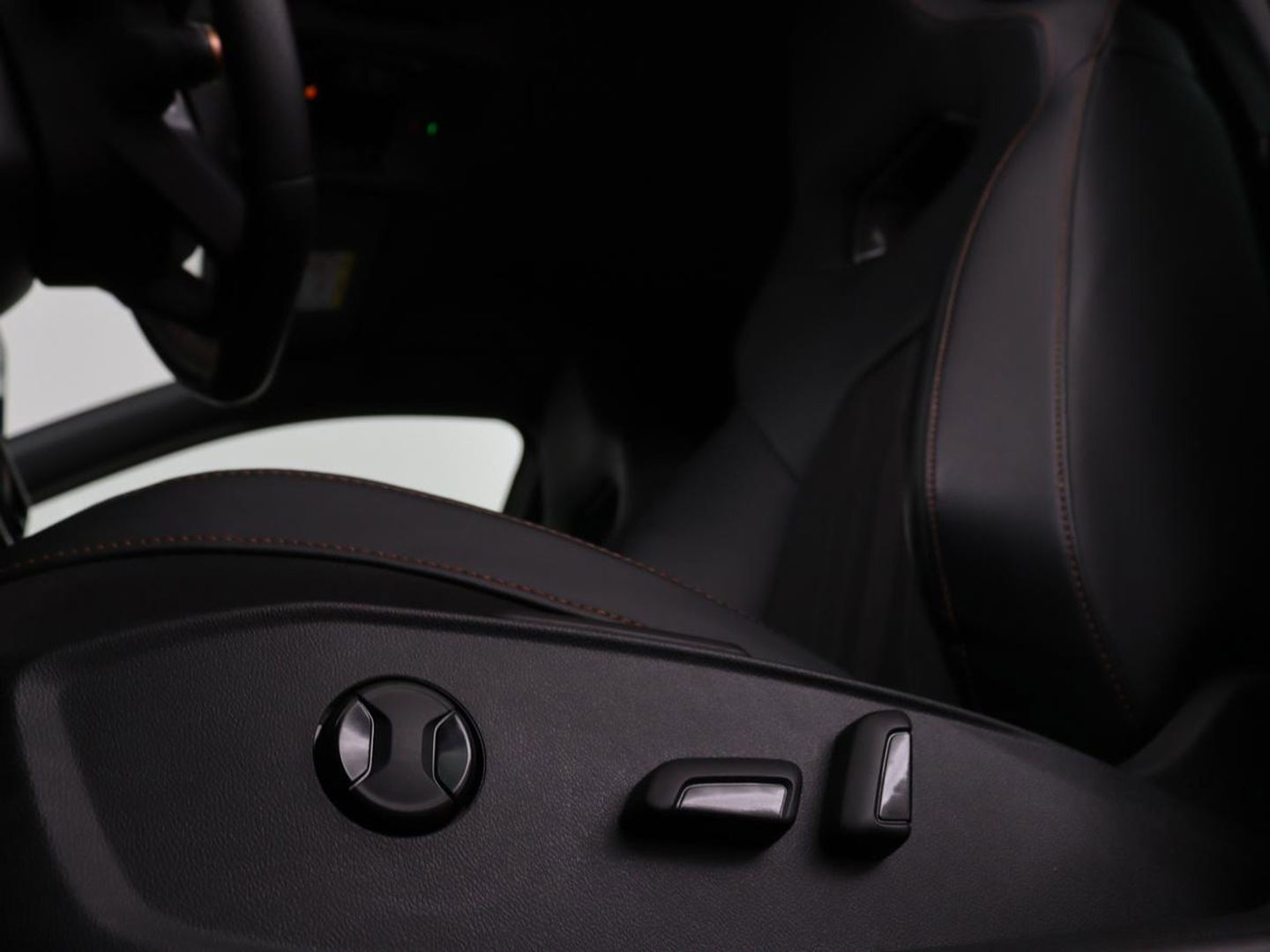 CUPRA Leon 1.4 e-Hybrid VZ Performance | Stoel & Stuurverwarming | Adaptive cruise | Carplay | Camera | Memory | Sportstoelen | Full LED