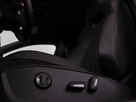 CUPRA Leon 1.4 e-Hybrid VZ Performance | Stoel & Stuurverwarming | Adaptive cruise | Carplay | Camera | Memory | Sportstoelen | Full LED