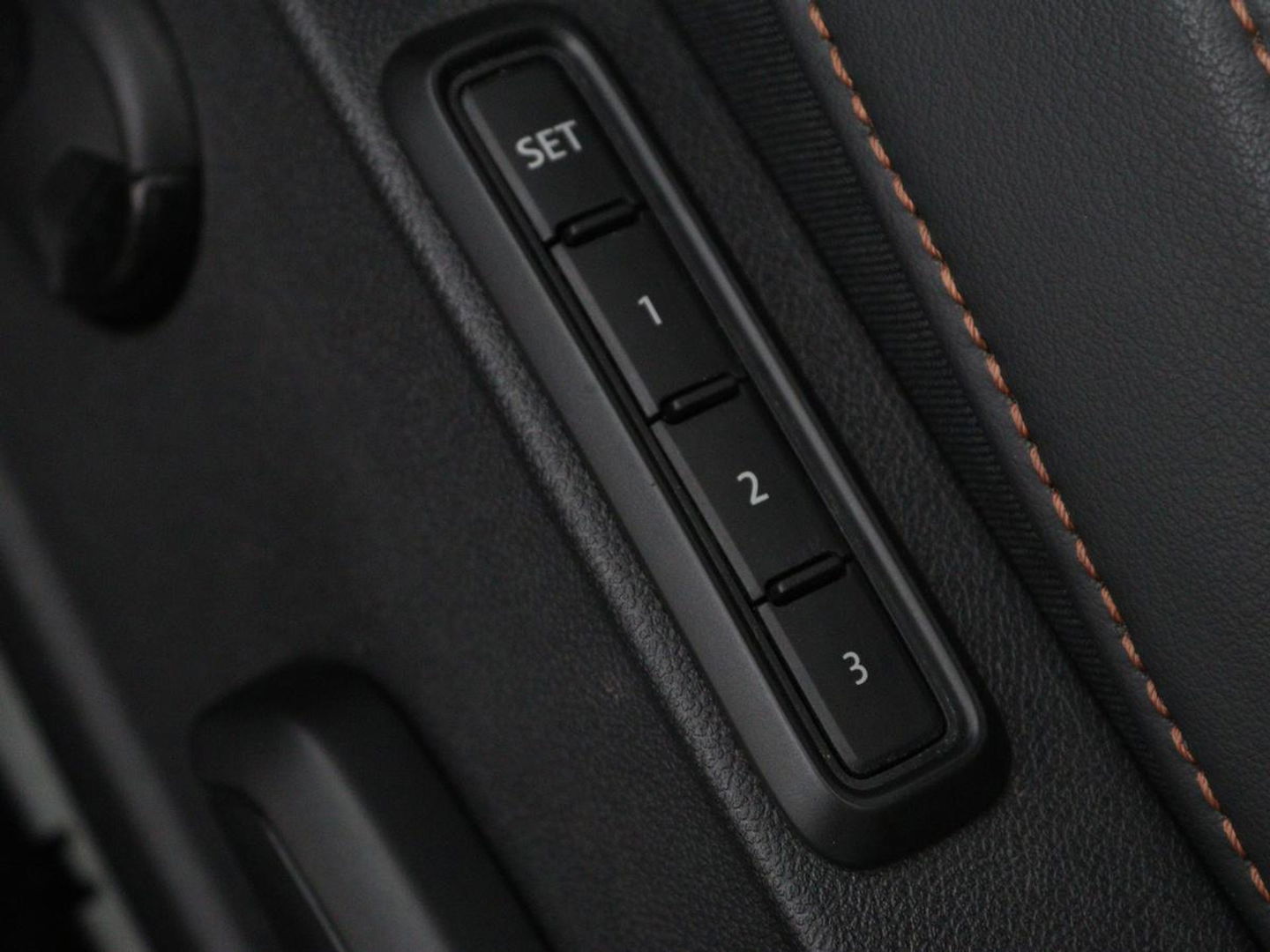 CUPRA Leon 1.4 e-Hybrid VZ Performance | Stoel & Stuurverwarming | Adaptive cruise | Carplay | Camera | Memory | Sportstoelen | Full LED
