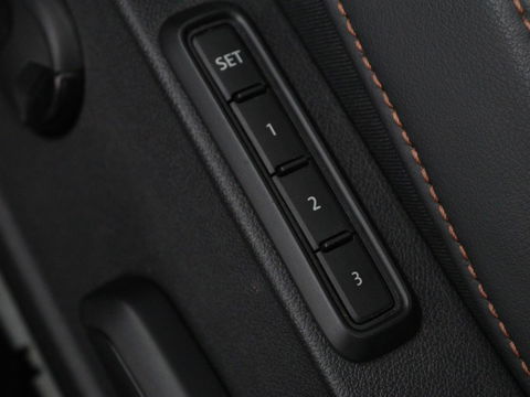 CUPRA Leon 1.4 e-Hybrid VZ Performance | Stoel & Stuurverwarming | Adaptive cruise | Carplay | Camera | Memory | Sportstoelen | Full LED