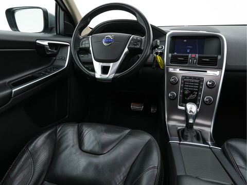 Volvo XC60 2.4 D5 AWD R-Design Aut. *PANO | FULL-LEATHER | XENON | NAVI-FULLMAP | PREMIUN-SOUND | CAMERA | SPORT-SEATS | HEATED-SEATS | 20''ALU | TOWBAR*