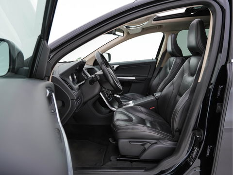 Volvo XC60 2.4 D5 AWD R-Design Aut. *PANO | FULL-LEATHER | XENON | NAVI-FULLMAP | PREMIUN-SOUND | CAMERA | SPORT-SEATS | HEATED-SEATS | 20''ALU | TOWBAR*
