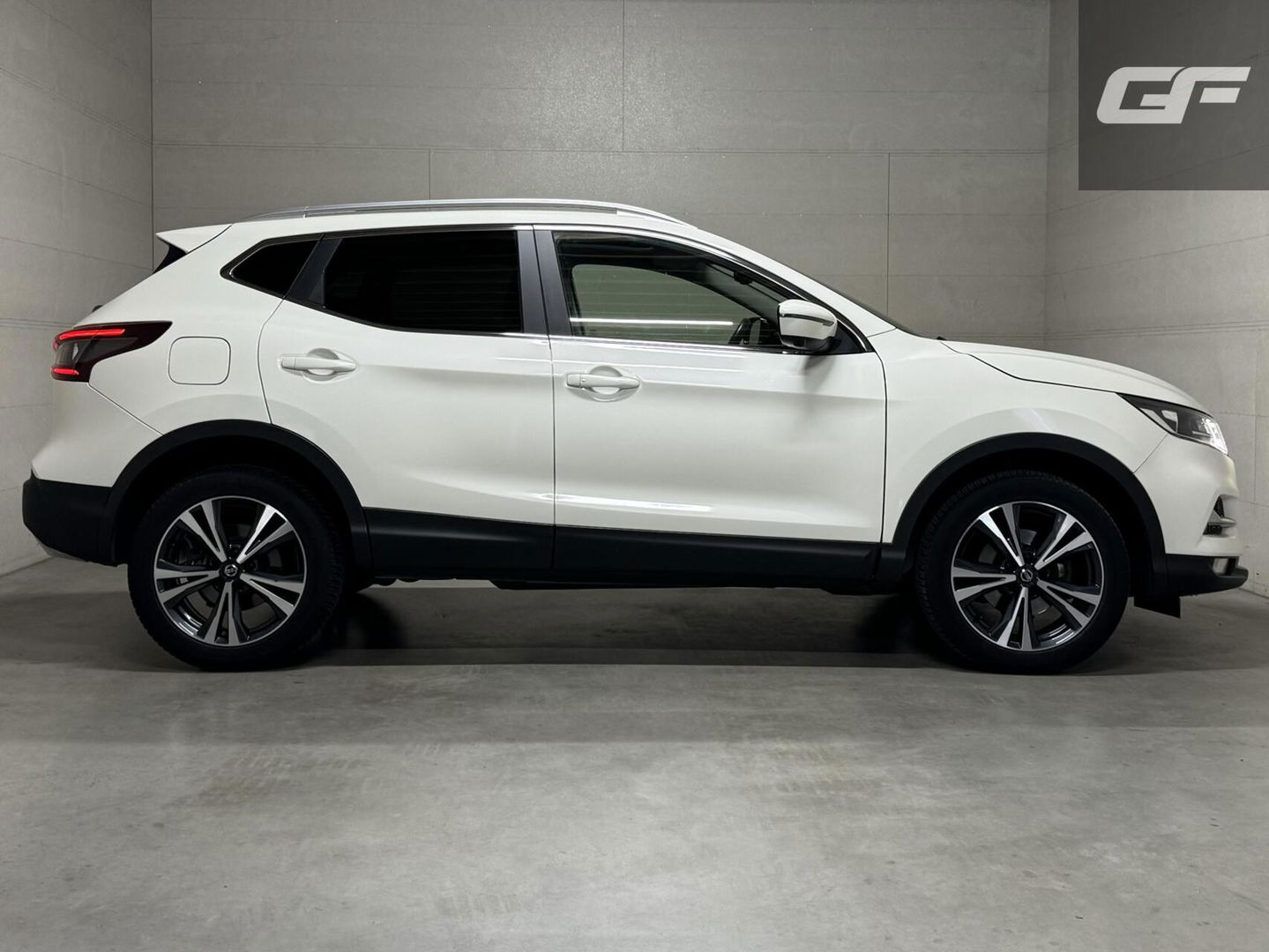Nissan QASHQAI 1.3 DIG-T Pano 360° Navi Cruise NAP