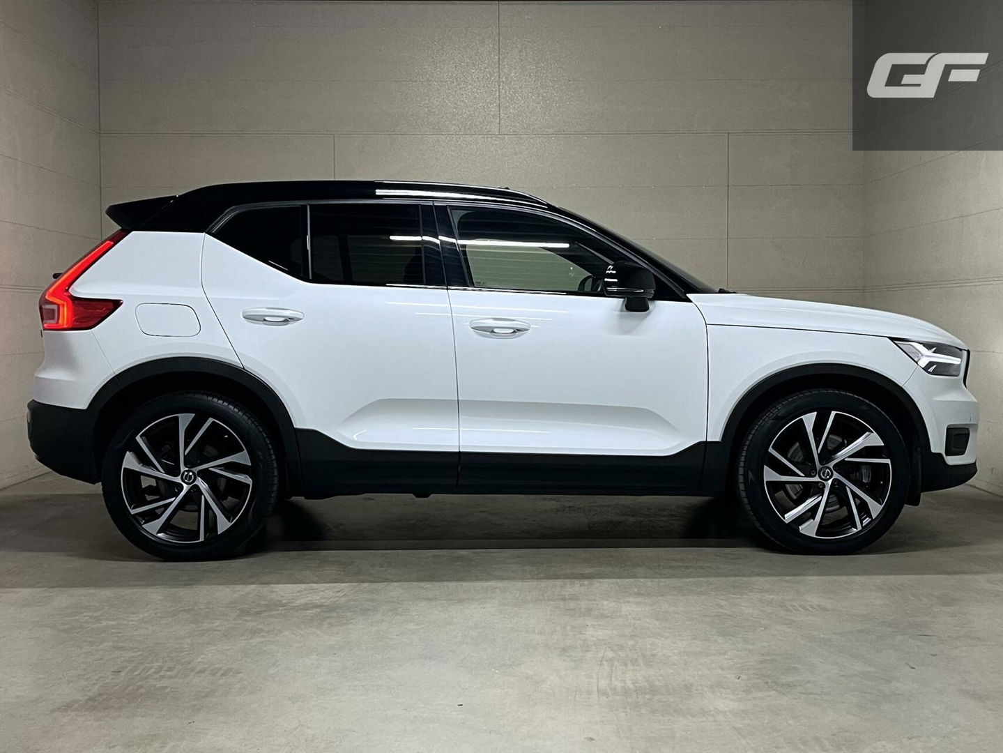 Volvo XC40 1.5 T5 Recharge R-Design Pano Navi Camera Cruise