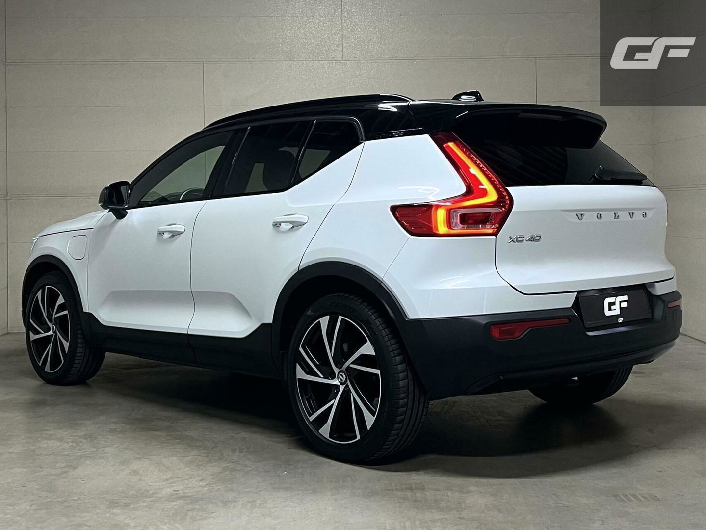 Volvo XC40 1.5 T5 Recharge R-Design Pano Navi Camera Cruise