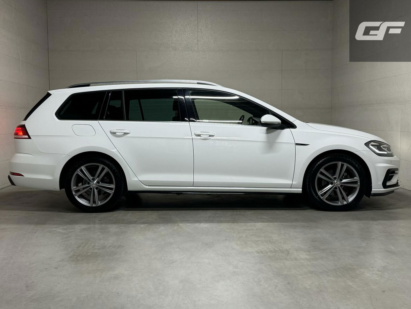 Volkswagen Golf 1.5 TSI 2x R-Line Virtual CarPlay ACC NAP