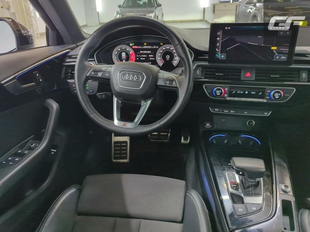Audi A4 Avant 35 TFSI S-Line Black Edition Pano Virtual Sfeer NAP