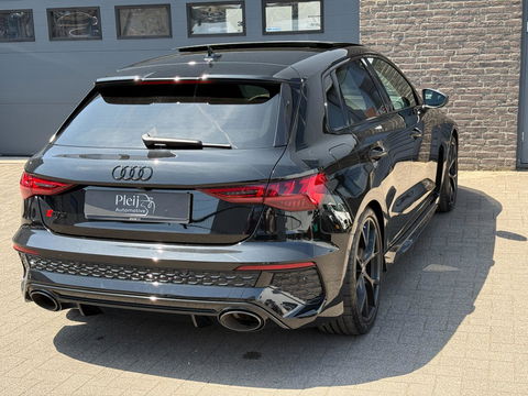 Audi A3 Sportback 2.5 TFSI RS 3 quattro PANO|HUD|Adaptive|B&O