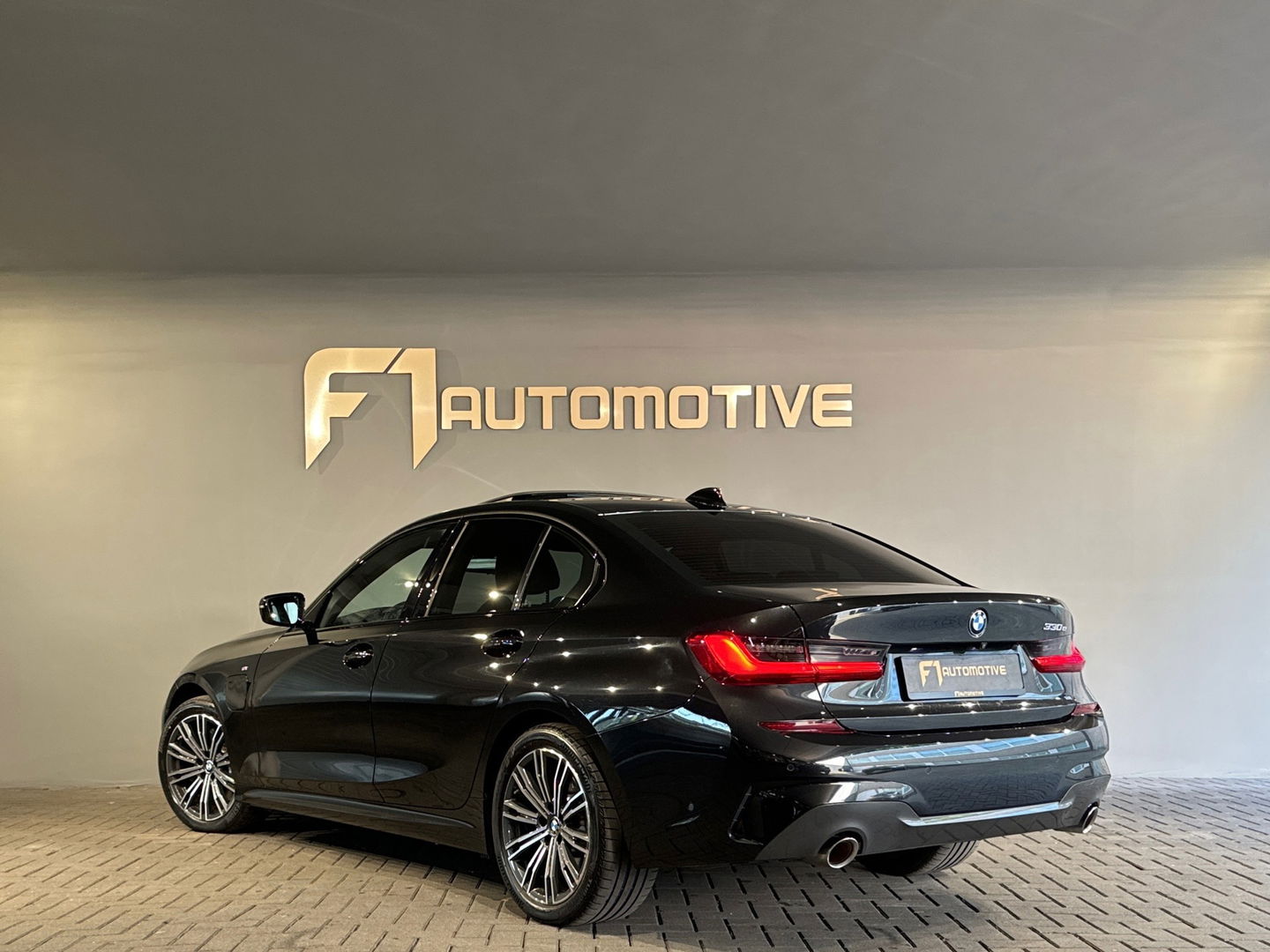 BMW 3-serie 330e High Executive M Sport Pano|HuD|ACC|Laser