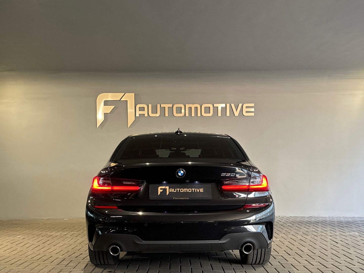 BMW 3-serie 330e High Executive M Sport Pano|HuD|ACC|Laser