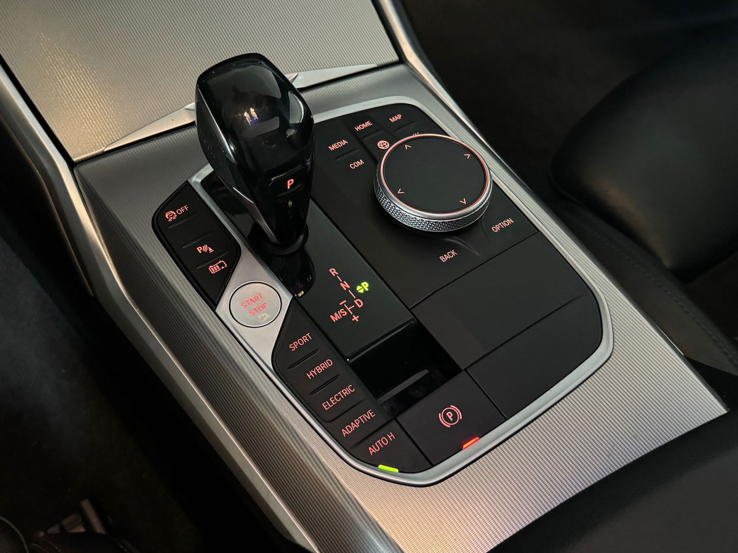 BMW 3-serie 330e High Executive M Sport Pano|HuD|ACC|Laser