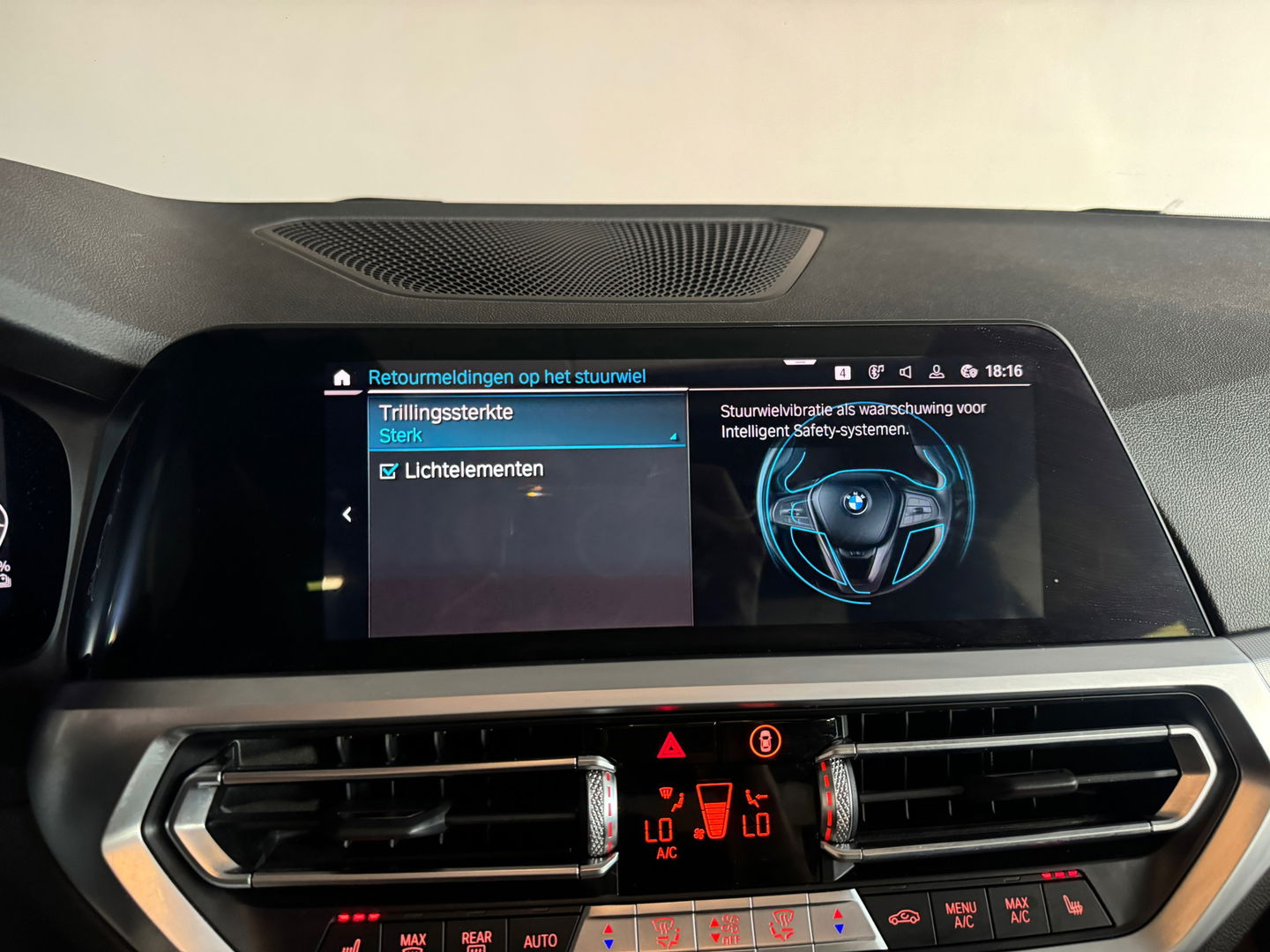BMW 3-serie 330e High Executive M Sport Pano|HuD|ACC|Laser