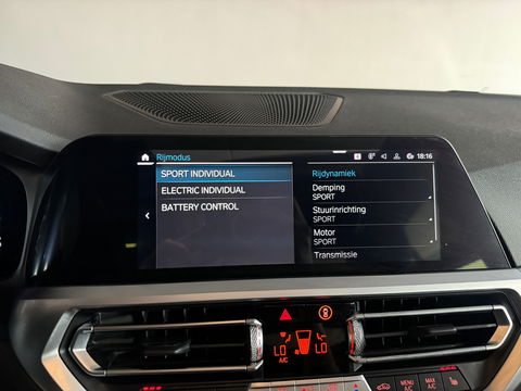 BMW 3-serie 330e High Executive M Sport Pano|HuD|ACC|Laser