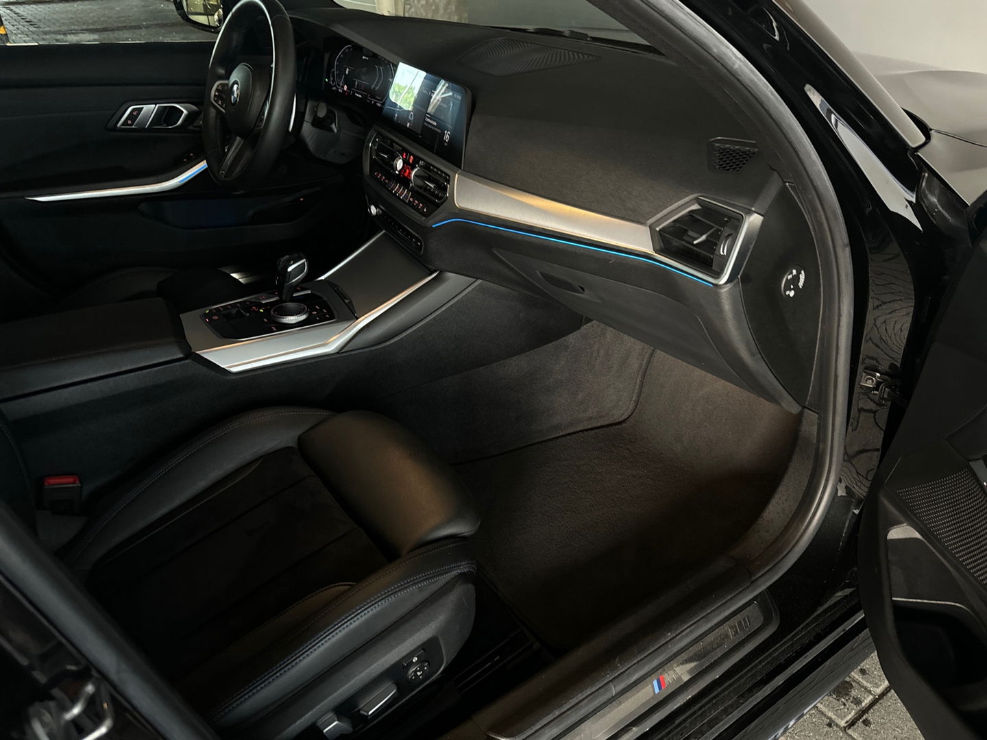 BMW 3-serie 330e High Executive M Sport Pano|HuD|ACC|Laser
