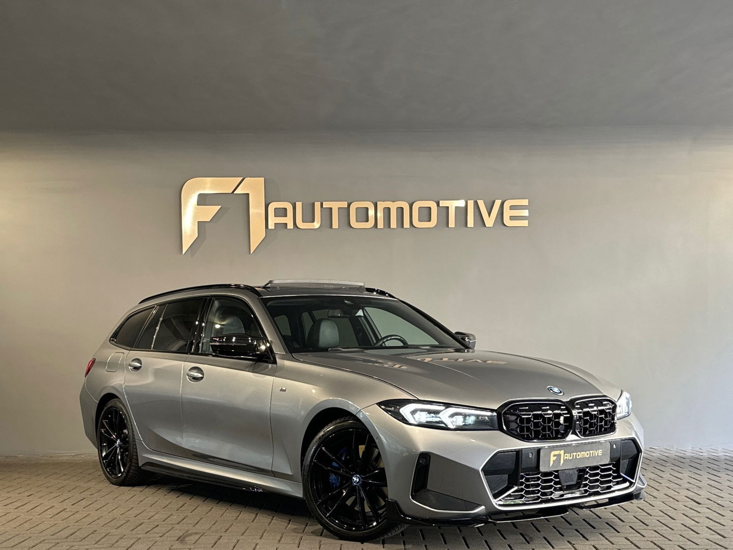 BMW 3 Serie Touring 330e M Sport Pano|Trekhaak|HuD|360C|ACC
