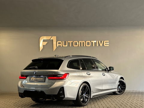 BMW 3 Serie Touring 330e M Sport Pano|Trekhaak|HuD|360C|ACC