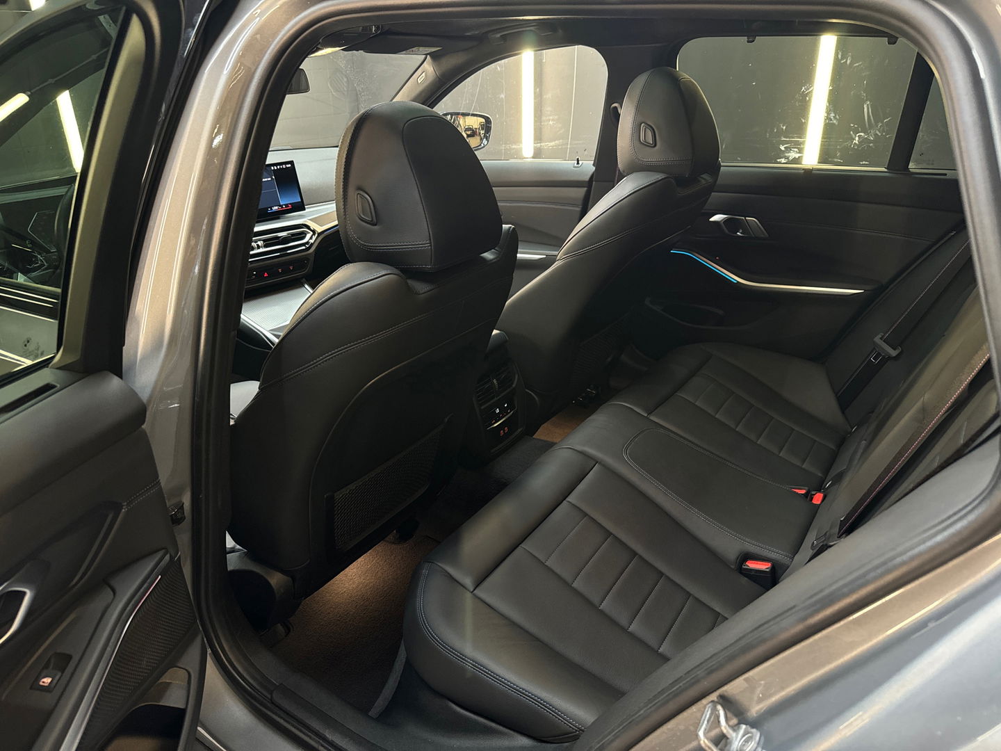 BMW 3 Serie Touring 330e M Sport Pano|Trekhaak|HuD|360C|ACC