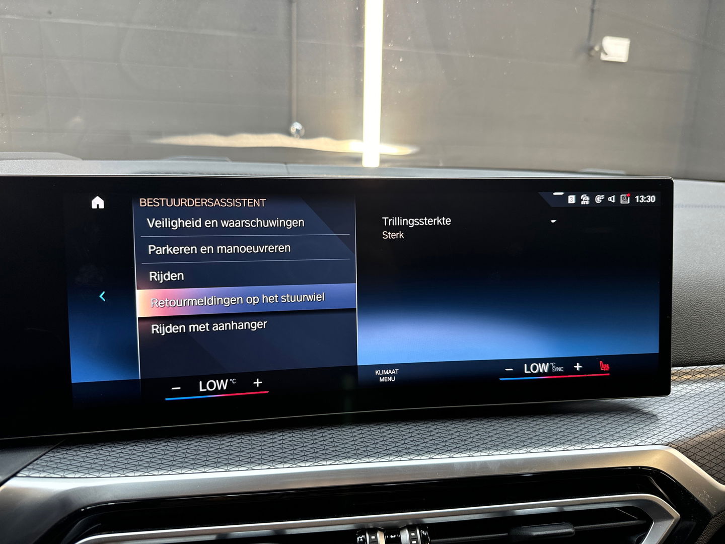 BMW 3 Serie Touring 330e M Sport Pano|Trekhaak|HuD|360C|ACC