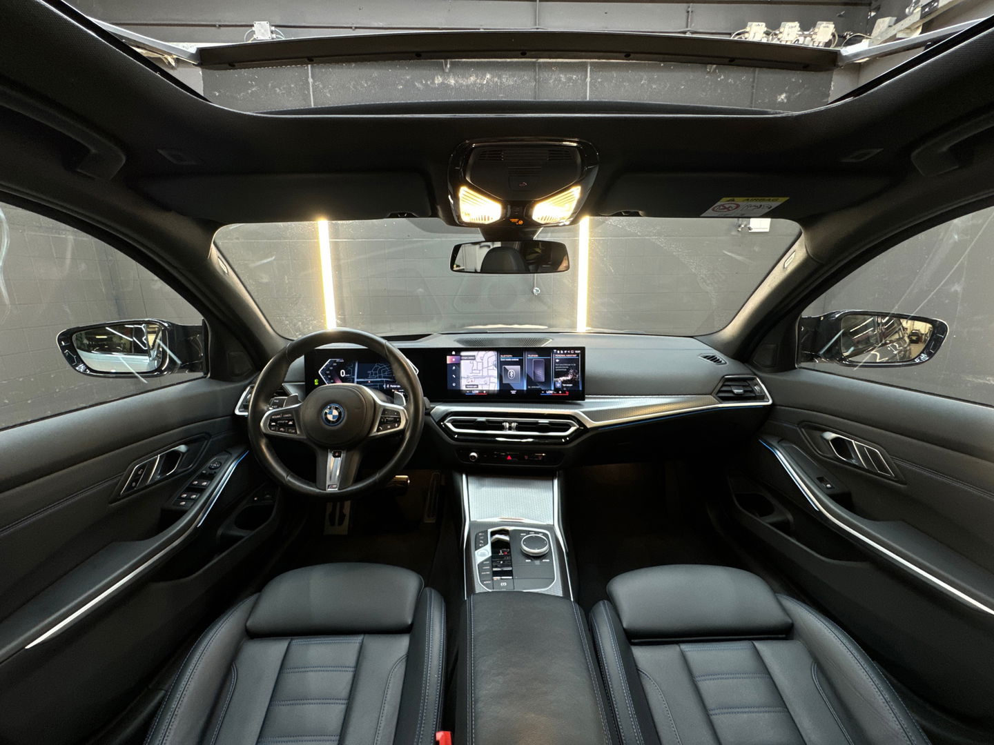 BMW 3 Serie Touring 330e M Sport Pano|Trekhaak|HuD|360C|ACC
