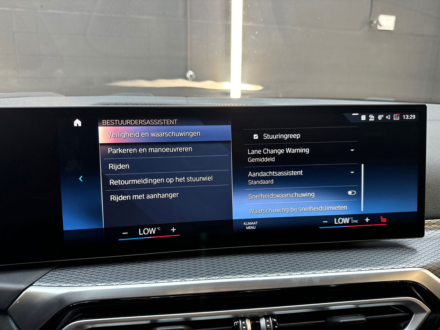 BMW 3 Serie Touring 330e M Sport Pano|Trekhaak|HuD|360C|ACC