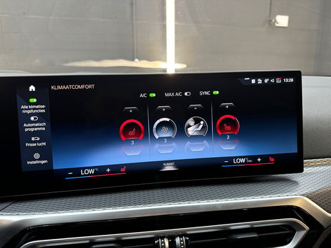 BMW 3 Serie Touring 330e M Sport Pano|Trekhaak|HuD|360C|ACC