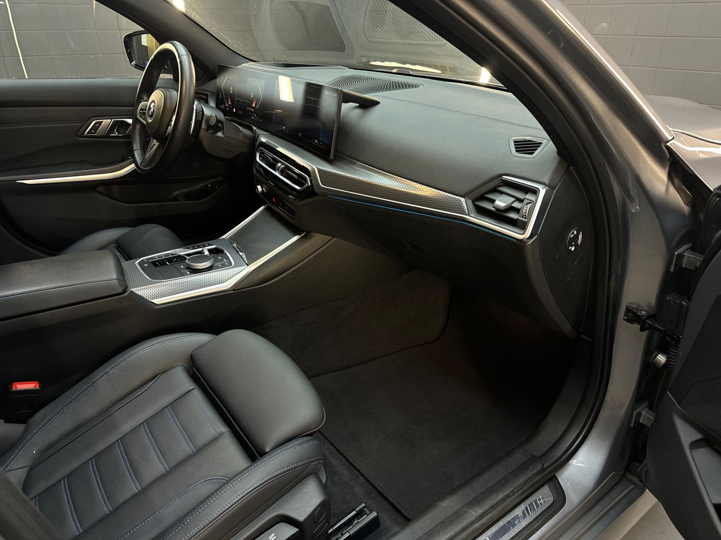BMW 3 Serie Touring 330e M Sport Pano|Trekhaak|HuD|360C|ACC