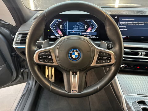 BMW 3 Serie Touring 330e M Sport Pano|Trekhaak|HuD|360C|ACC