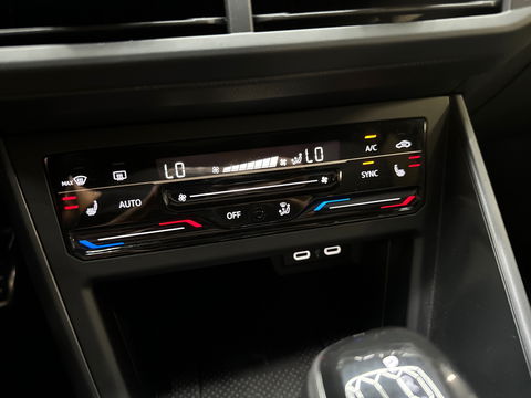Volkswagen Polo 1.0 TSI 2X R-Line Pano|IQ|CarPlay|ACC|Camera