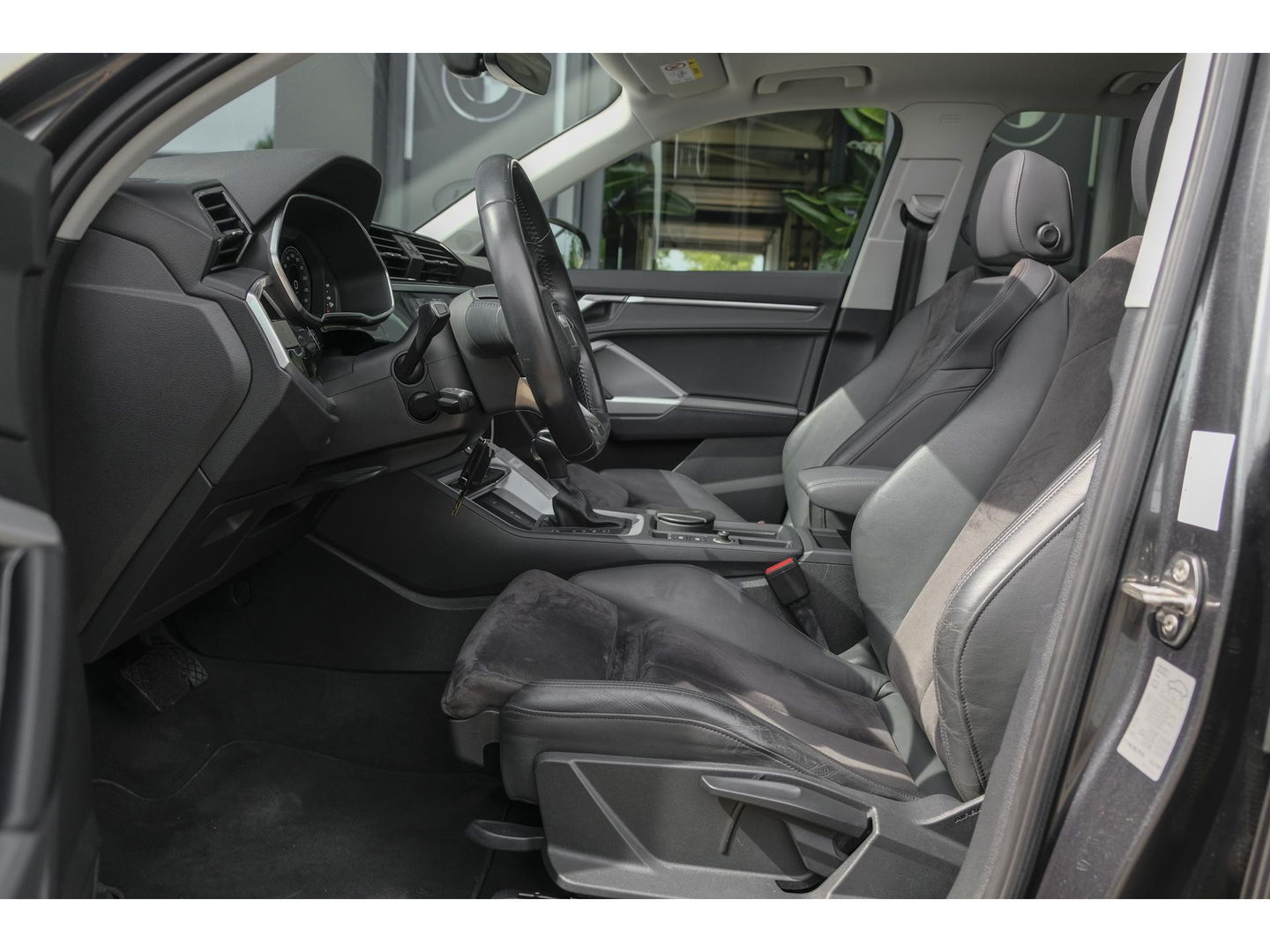 Audi Q3 35 TFSI 150pk S-line Panoramadak *BTW* Virtual cockpit Trekhaak Camera Sportstoelen Navigatie